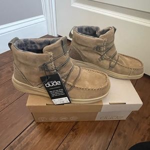 Hey Dude Womens Boots Eloise Suede New with tags size 8